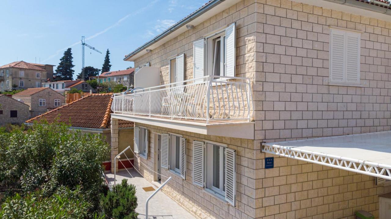 Siriscevic Apartment コルチュラ エクステリア 写真